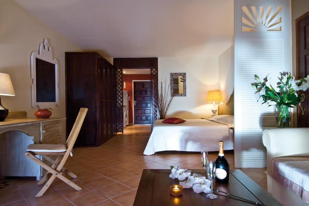 Studio Orient Bay Room photo